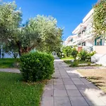 Villa Mira