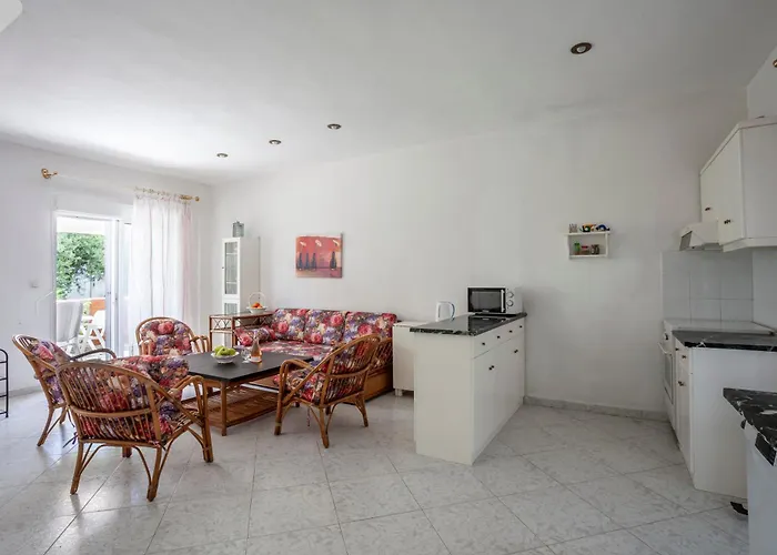 Villa Mira
